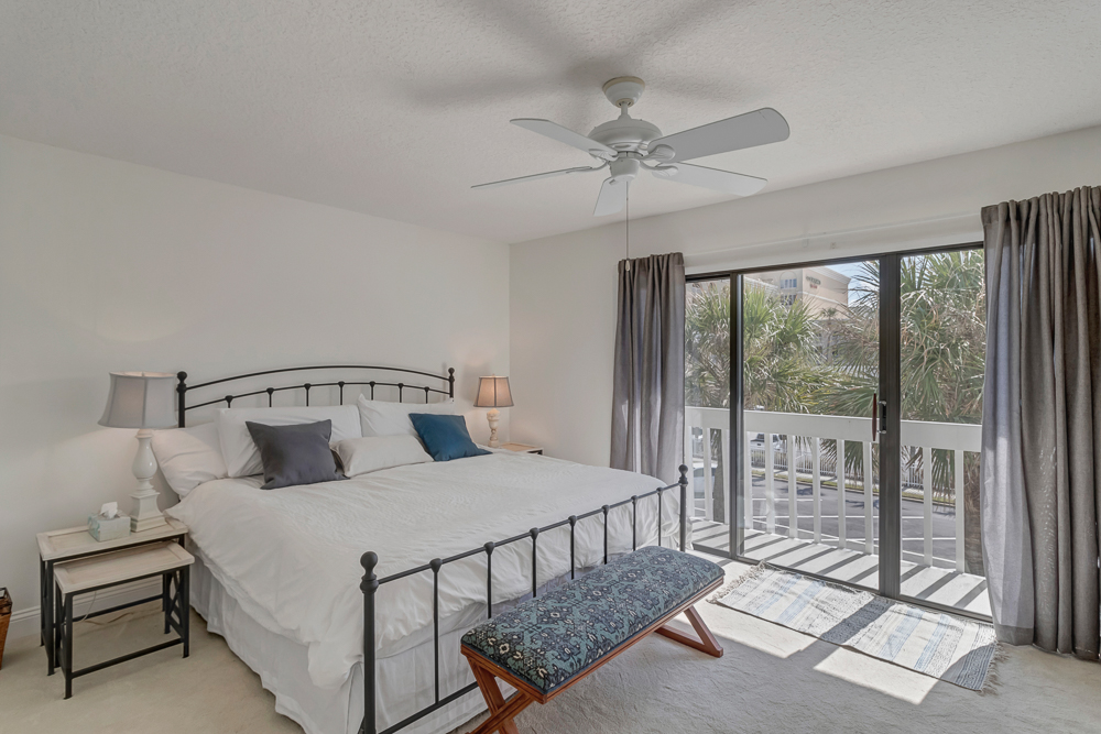 Shore Line Views - Beachfront 2BR Escape w Balcony | Photo 5