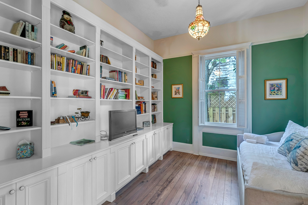 Sunny Side Cottage - near downtown w/ garden | Photo 20