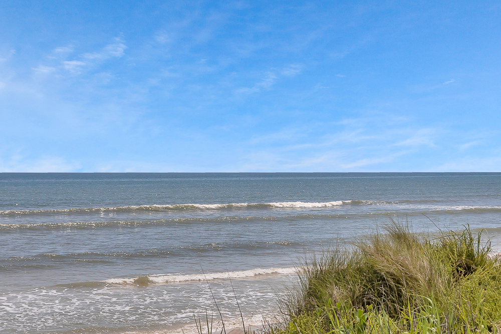 Aqua Vista - Cozy beach home w/ large deck | Photo 9