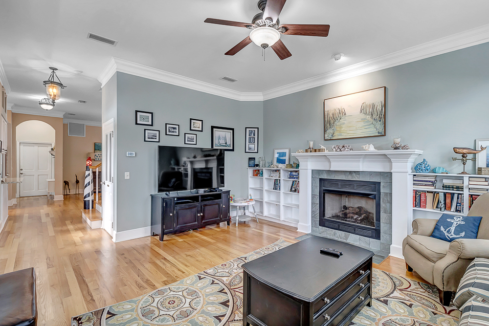 Aqua Vista - Cozy beach home w/ large deck | Photo 17