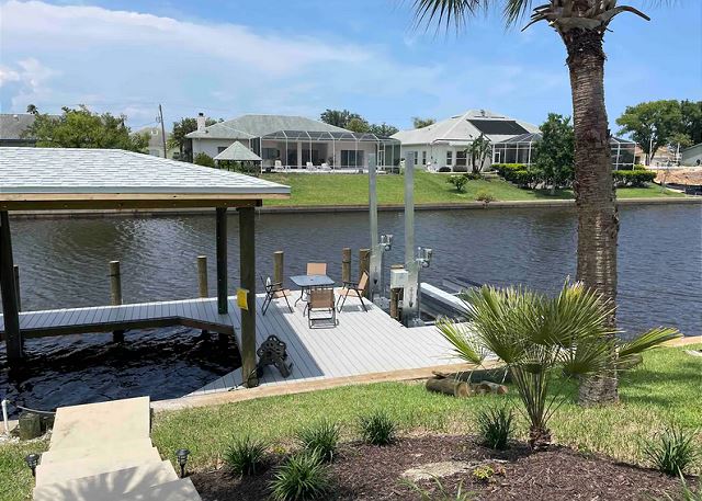 Coastal Palms - Waterfront Pool Home Photo