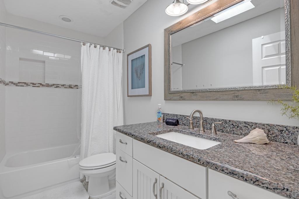 Second Wind - Chic 5BR home w pool & balcony views | Photo 28