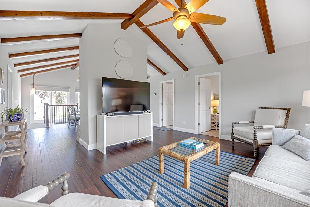 Second Wind - Chic 5BR home w pool & balcony views | Photo 18