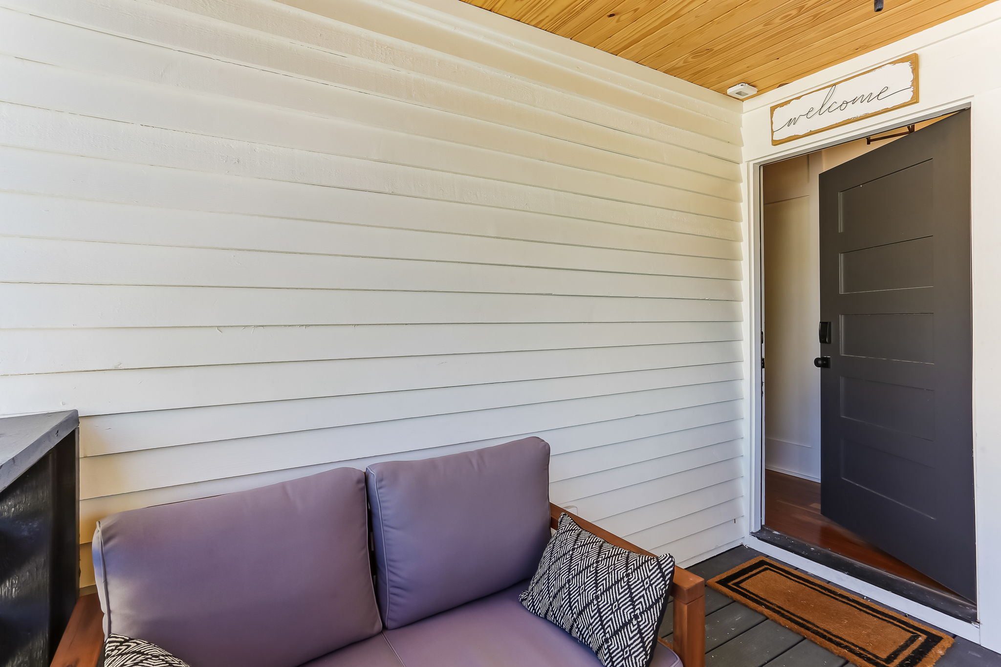 Plaza Alta on King - Downtown flat w veranda views | Photo 36