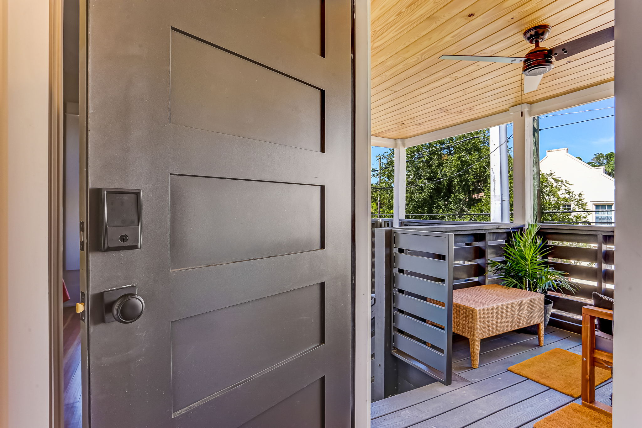 Plaza Alta on King - Downtown flat w veranda views | Photo 10