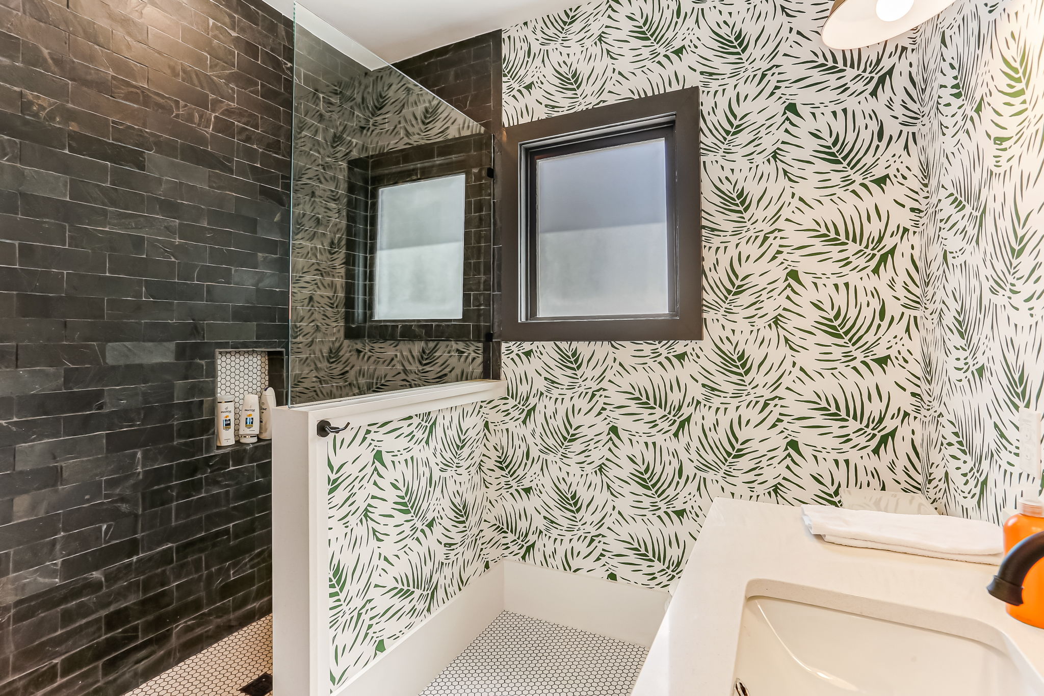 Plaza Alta on King - Downtown flat w veranda views | Photo 34