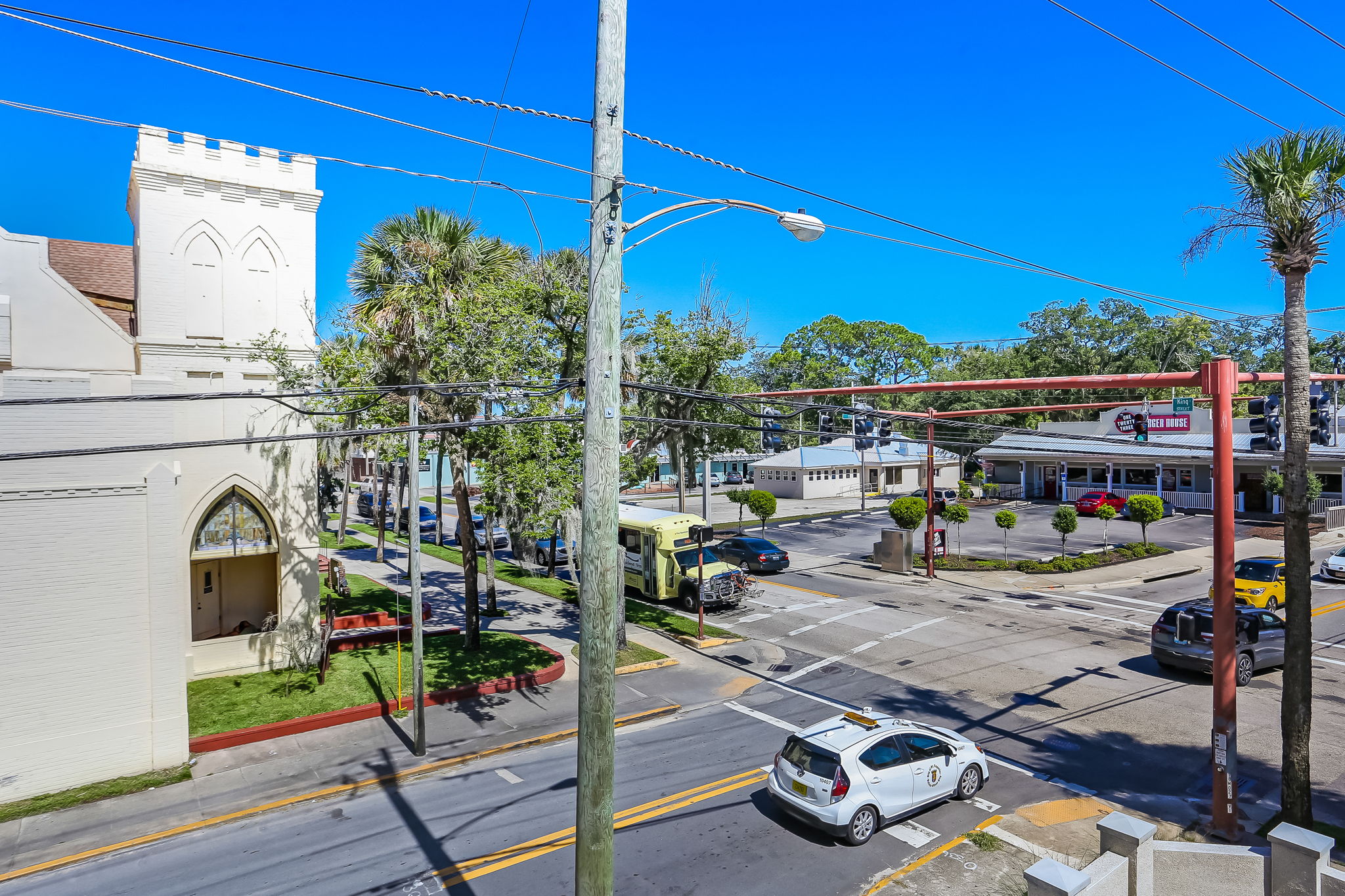 Plaza Alta on King - Downtown flat w veranda views | Photo 41