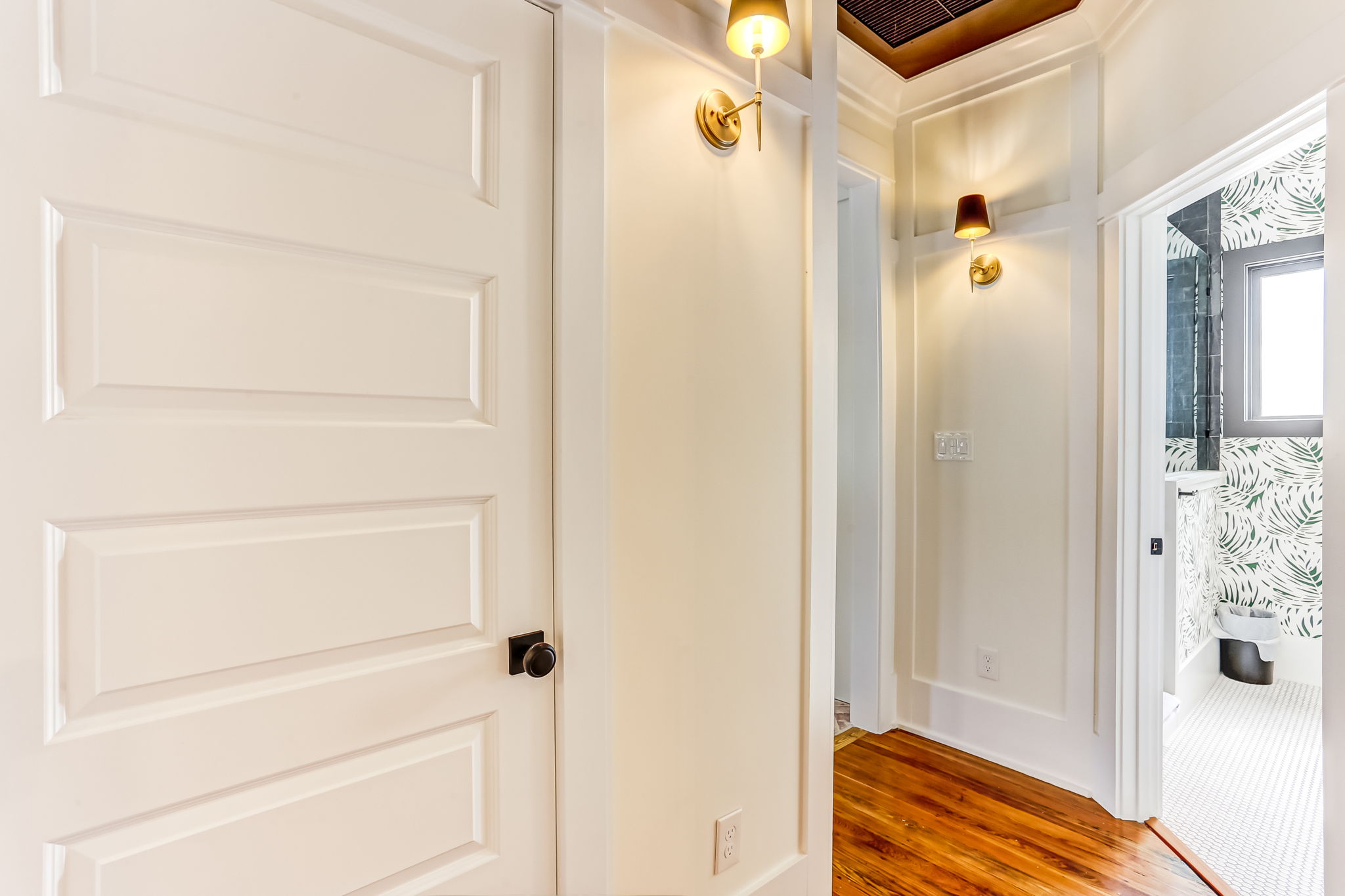 Plaza Alta on King - Downtown flat w veranda views | Photo 32