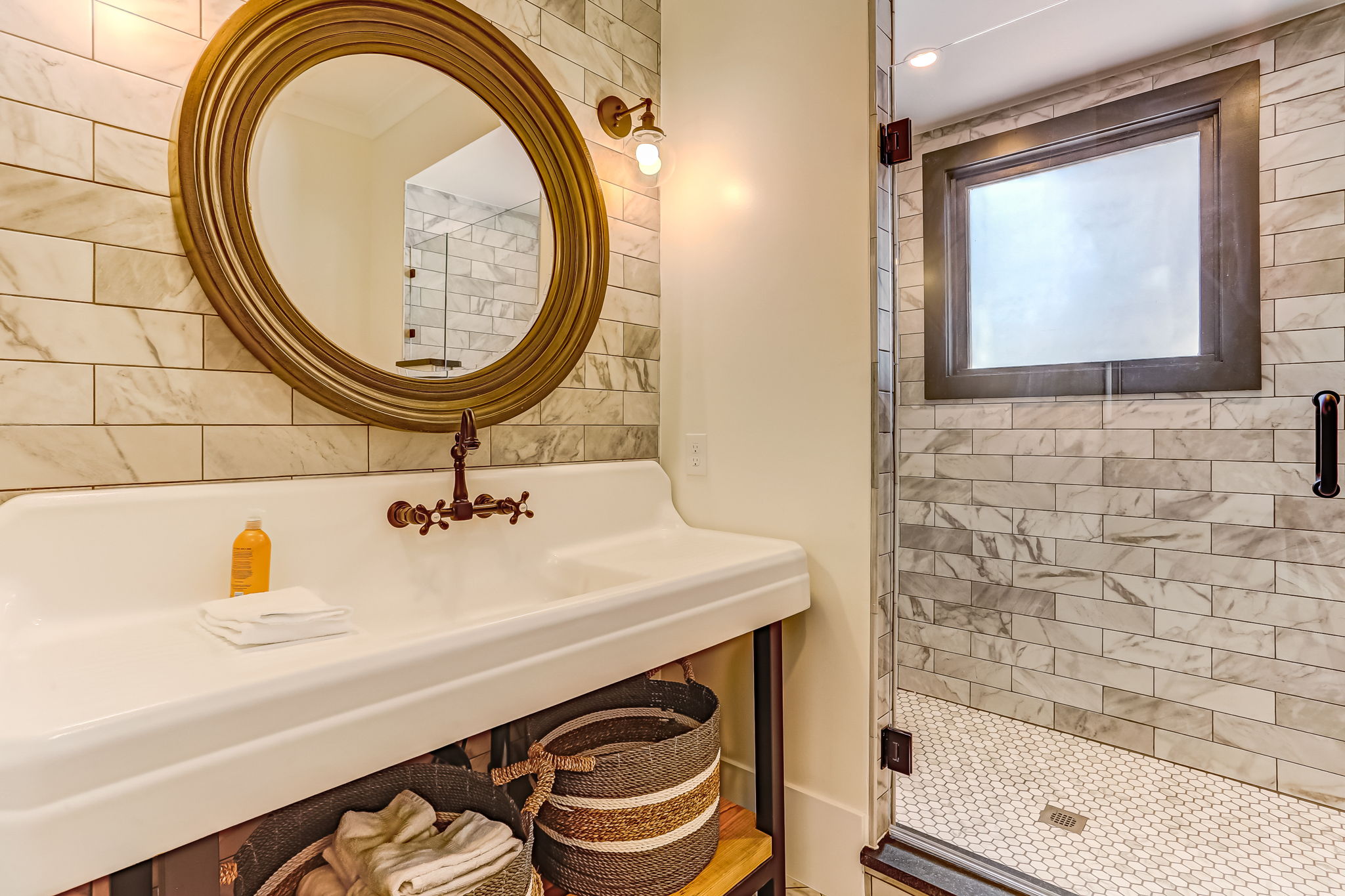 Plaza Alta on King - Downtown flat w veranda views | Photo 28