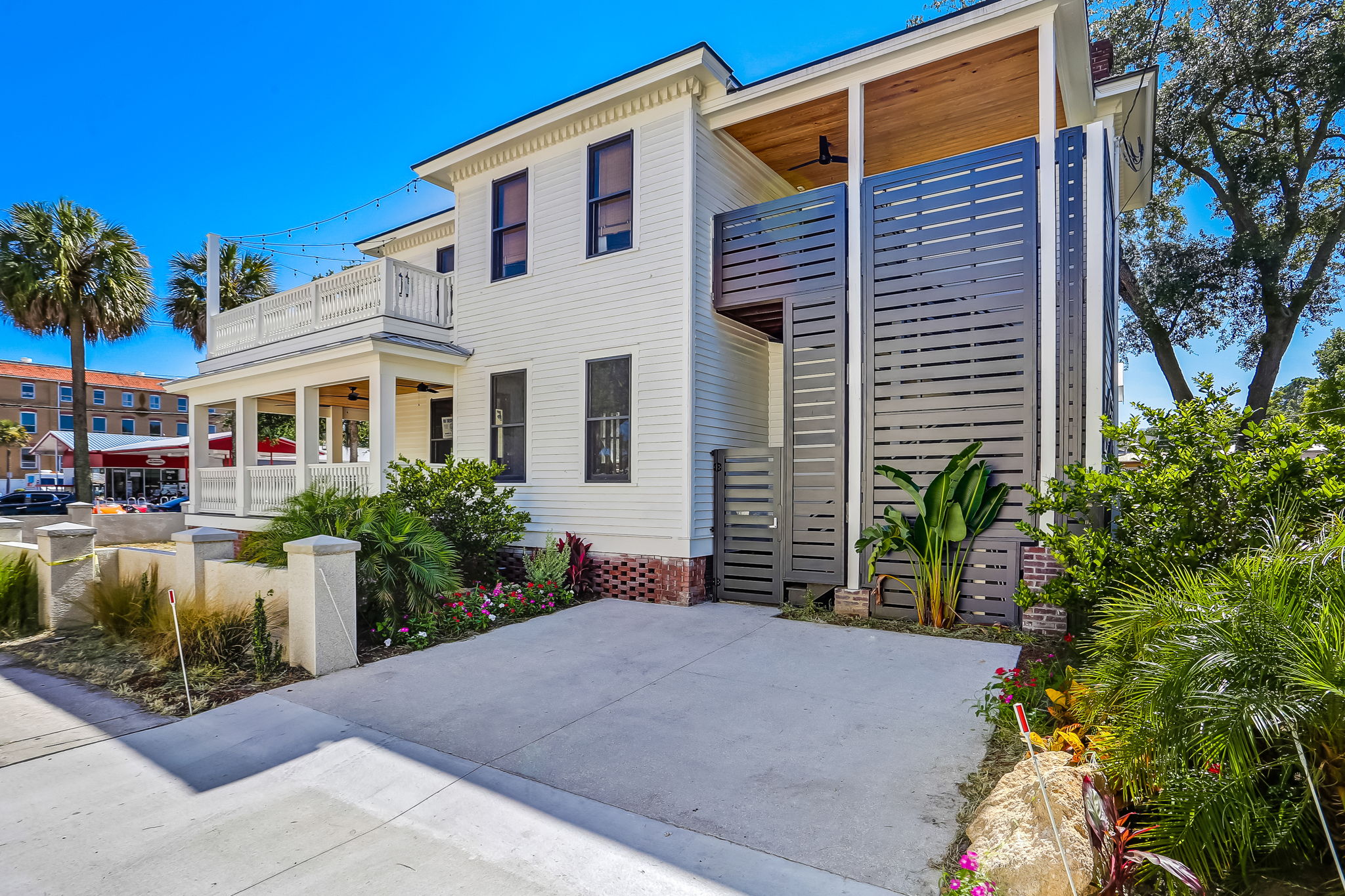 Plaza Alta on King - Downtown flat w veranda views | Photo 7