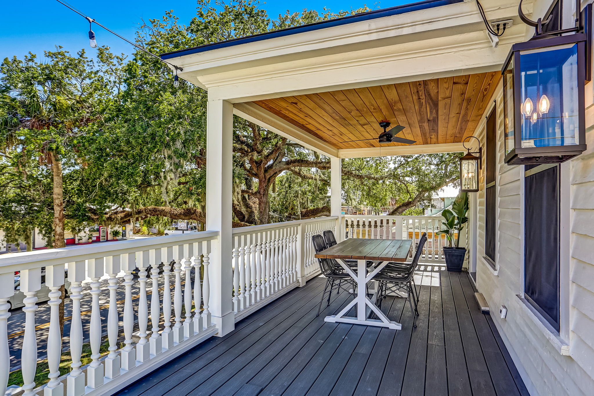 Plaza Alta on King - Downtown flat w veranda views | Photo 38