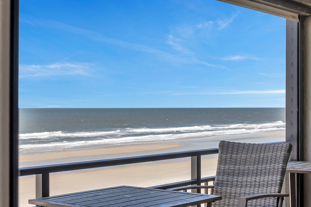 Crescent Surf - 3BR condo w/ pool & beach access | Photo 11
