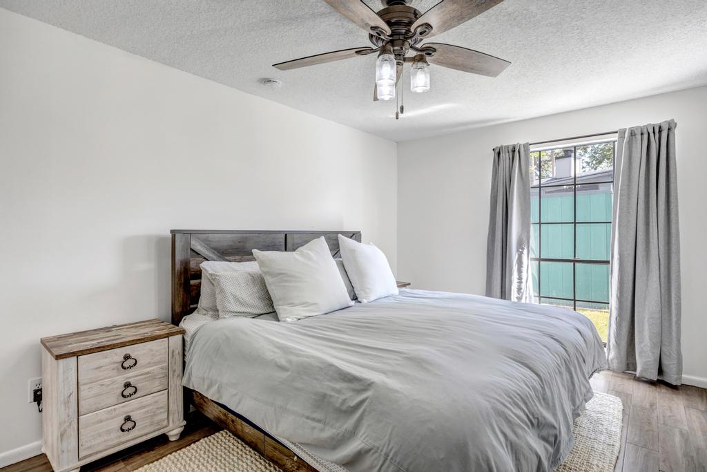 Bermuda Bungalow - 3BR stay w BBQ | Photo 17