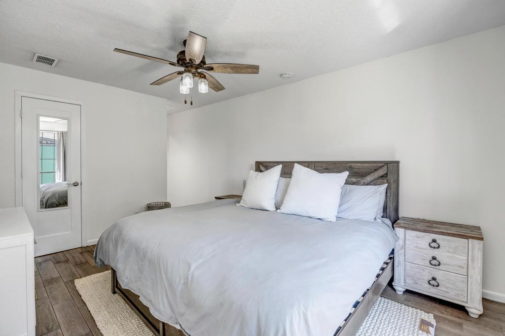 Bermuda Bungalow - 3BR stay w BBQ | Photo 16