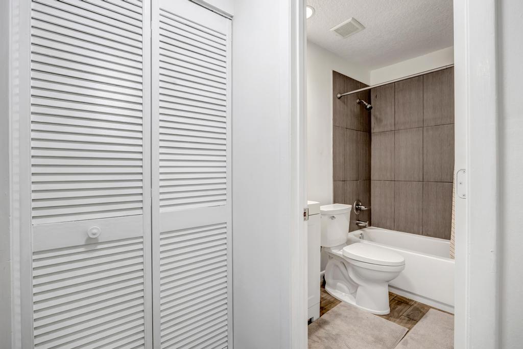 Bermuda Bungalow - 3BR stay w BBQ | Photo 27