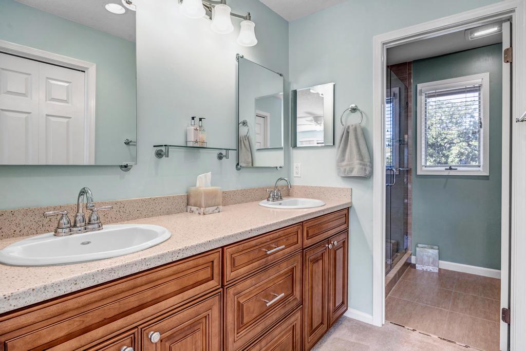 Sawgrass Serenity - Luxury retreat w pool & patio | Photo 35