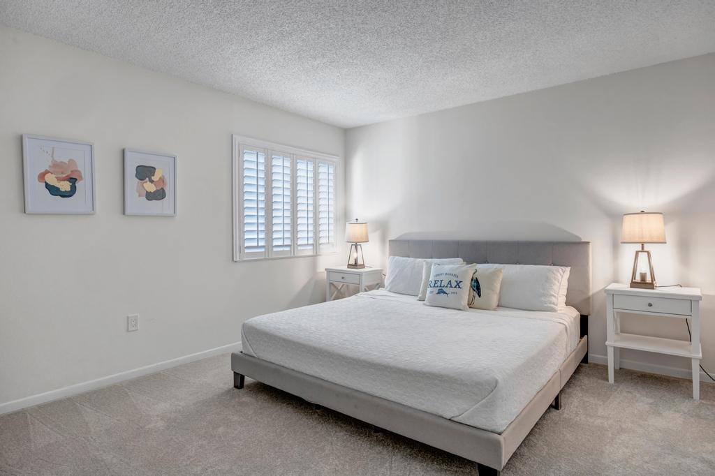 Fairway Breeze - Coastal retreat w/ pool access | Photo 4