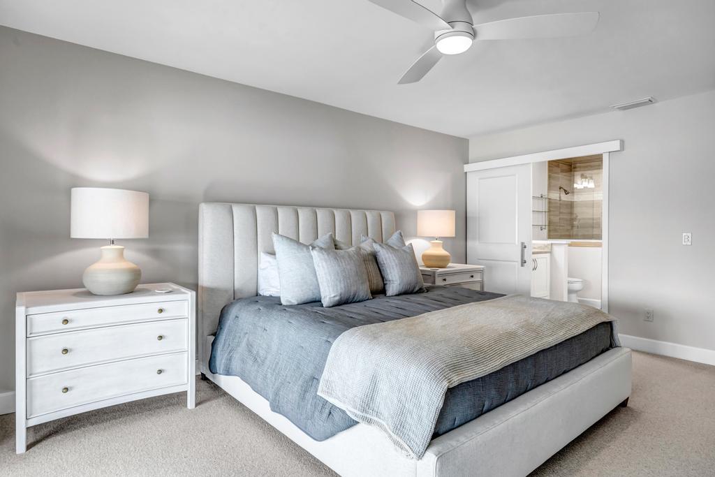 Lakeshore Luxury - Sunny condo near beach w deck | Photo 23