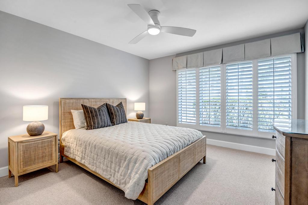 Lakeshore Luxury - Sunny condo near beach w deck | Photo 27