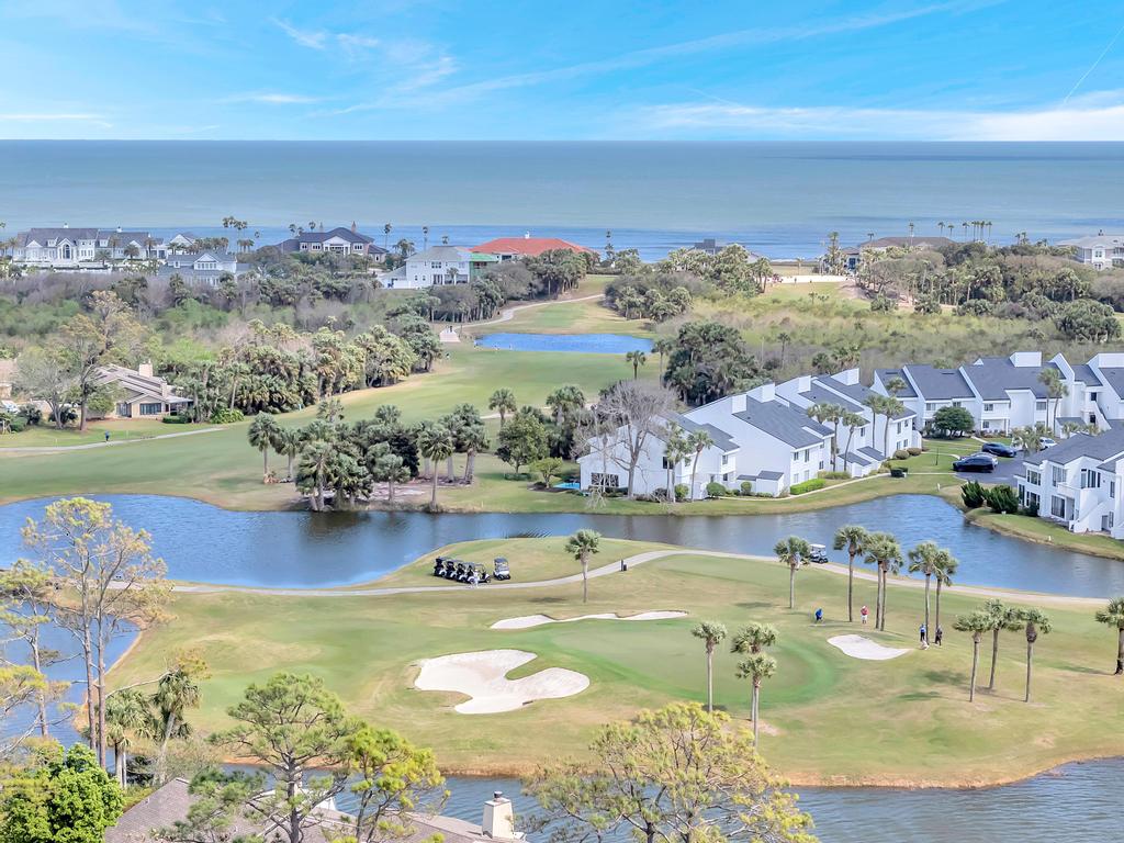 Lakeshore Luxury - Sunny condo near beach w deck | Photo 48