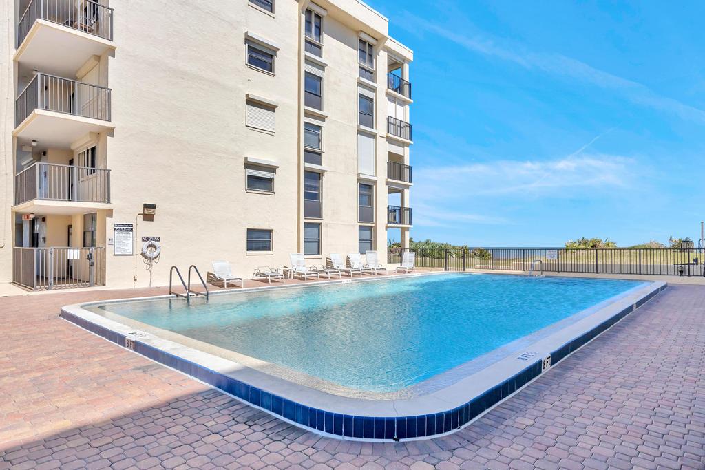 Crescent Breeze - Oceanfront condo w/ lanai & pool | Photo 39