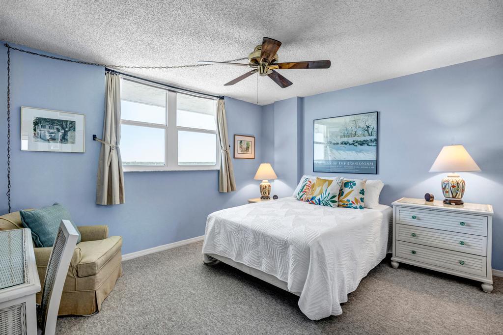 Crescent Breeze - Oceanfront condo w/ lanai & pool | Photo 28