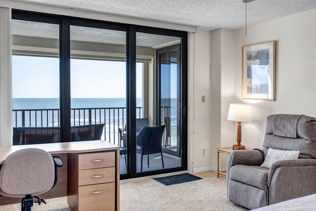 Crescent Breeze - Oceanfront condo w/ lanai & pool | Photo 26