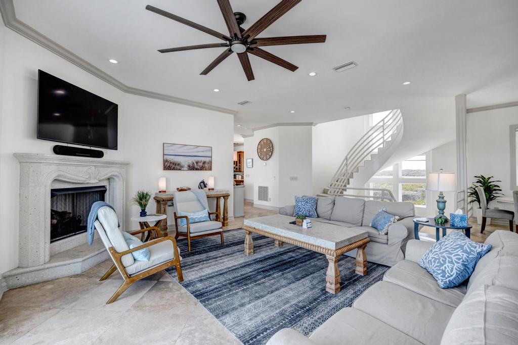 Sea Haven - Oceanfront home w/ pvt beach & deck | Photo 16