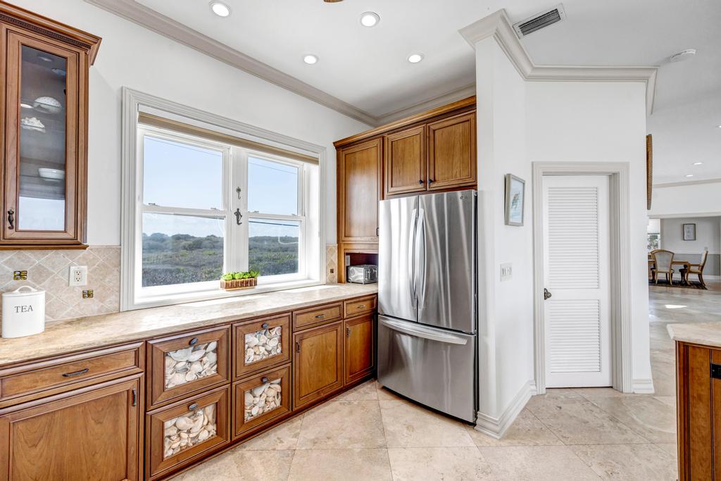 Sea Haven - Oceanfront home w/ pvt beach & deck | Photo 24