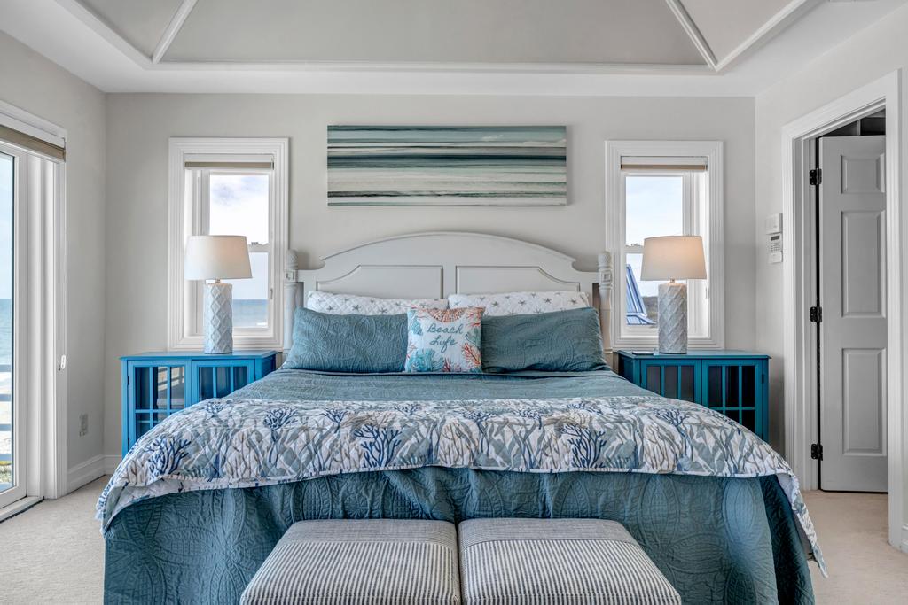 Sea Haven - Oceanfront home w/ pvt beach & deck | Photo 32