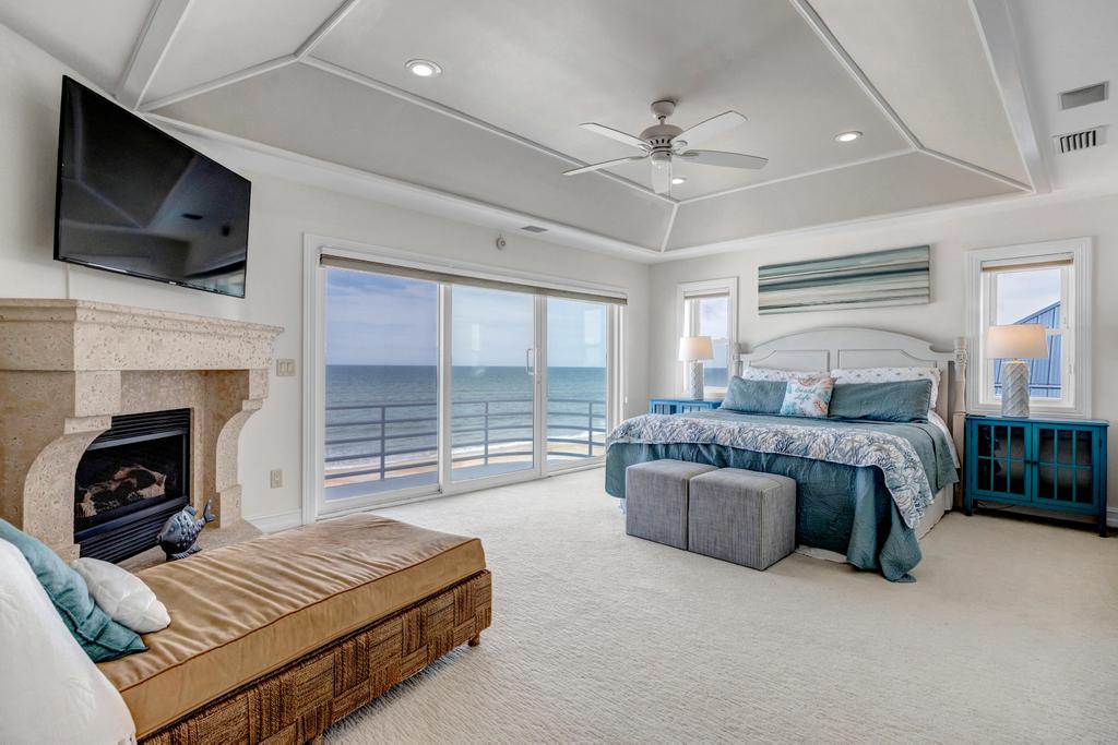 Sea Haven - Oceanfront home w/ pvt beach & deck | Photo 30