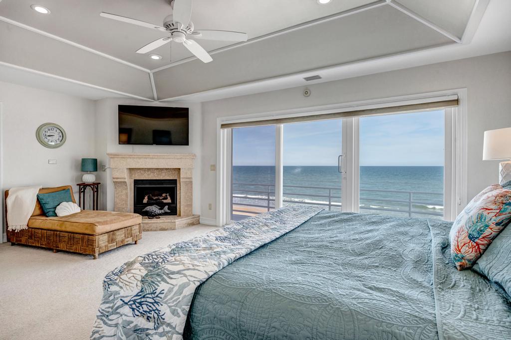 Sea Haven - Oceanfront home w/ pvt beach & deck | Photo 33