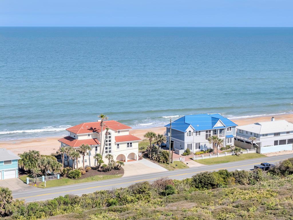 Sea Haven - Oceanfront home w/ pvt beach & deck | Photo 43