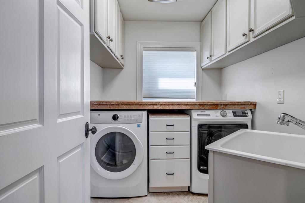 Sea Haven - Oceanfront home w/ pvt beach & deck | Photo 12