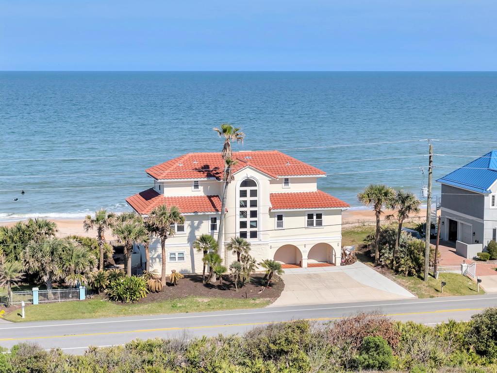 Sea Haven - Oceanfront home w/ pvt beach & deck | Photo 42