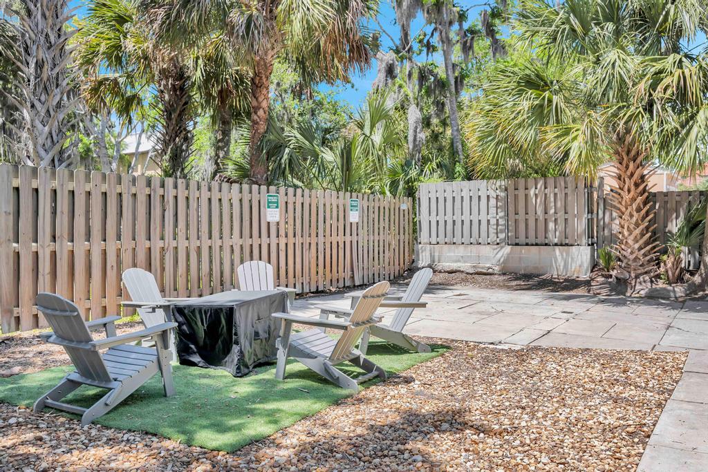 Cordova Palms A - Duplex by Castillo | Photo 23