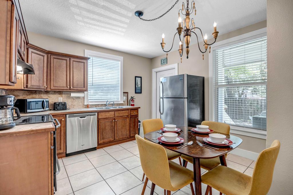 Cordova Palms A - Duplex by Castillo | Photo 11