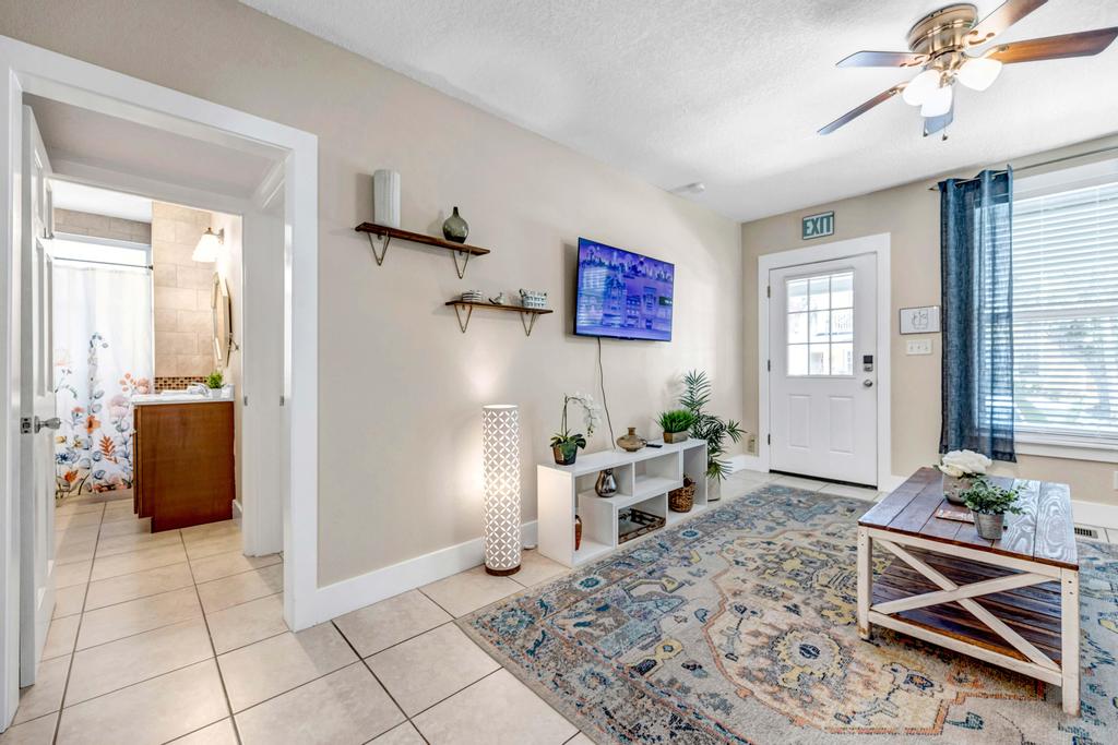 Cordova Palms A - Duplex by Castillo | Photo 9