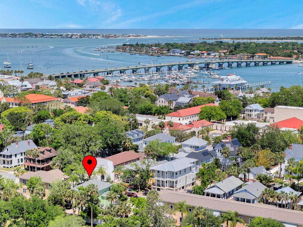 Cordova Palms B - 2BR bungalow w/ porch | Photo 28