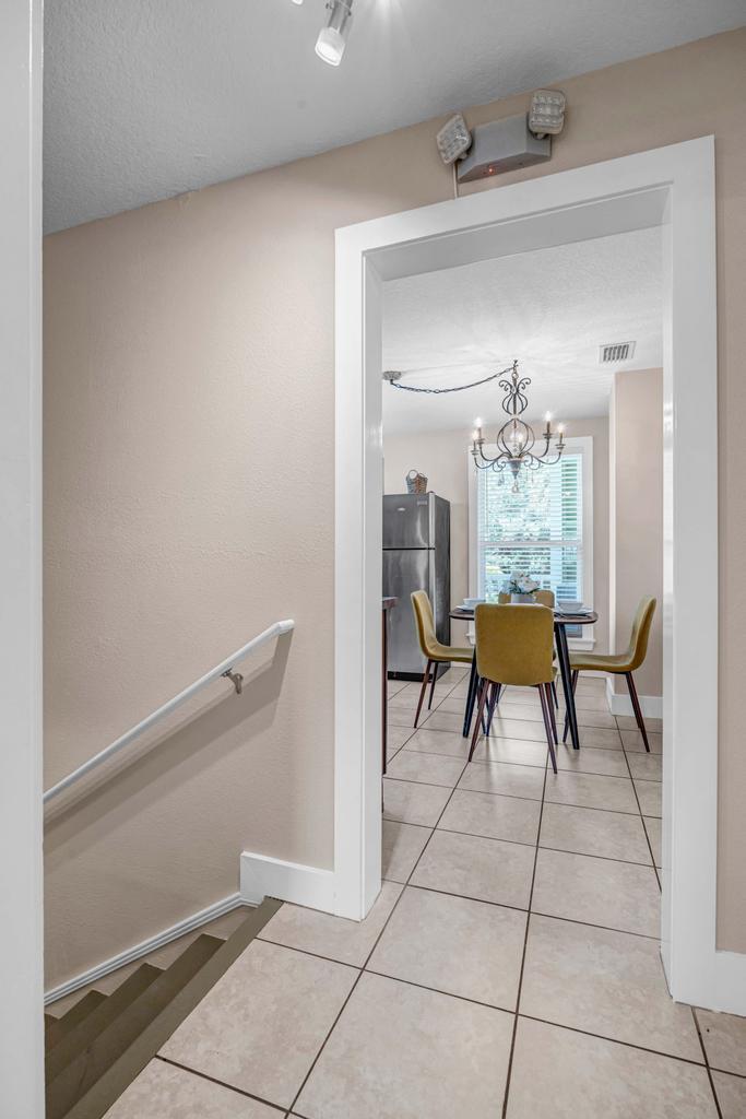 Cordova Palms B - 2BR bungalow w/ porch | Photo 9