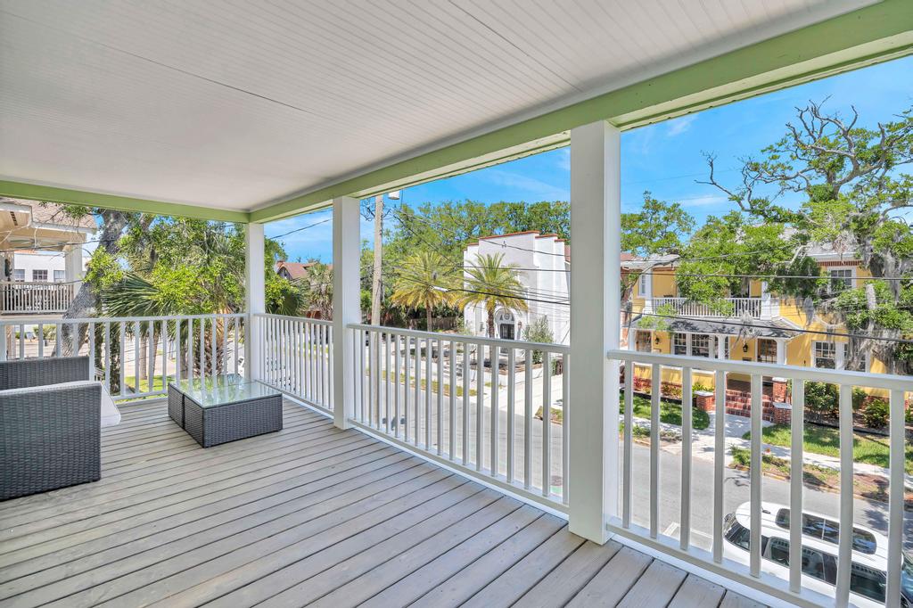 Cordova Palms B - 2BR bungalow w/ porch | Photo 5