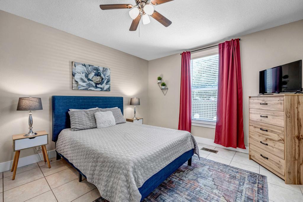 Cordova Palms - 4BR near Castillo w/ BBQ | Photo 32