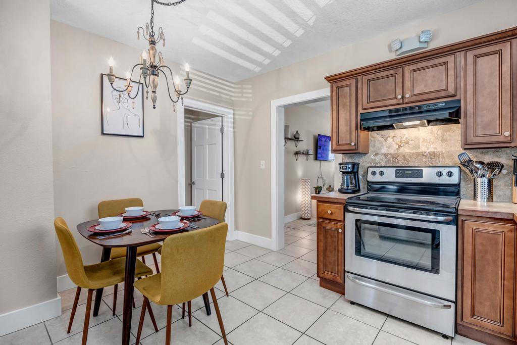 Cordova Palms - 4BR near Castillo w/ BBQ | Photo 31