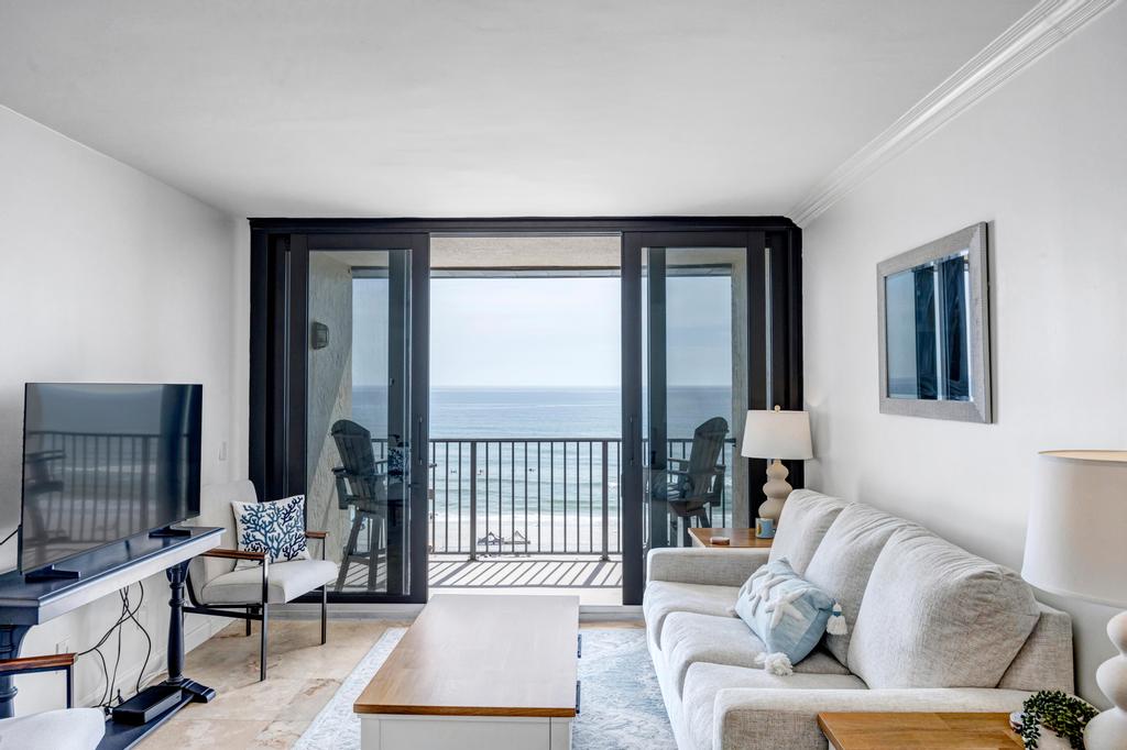 Oceanfront Penthouse Paradise | Photo 9