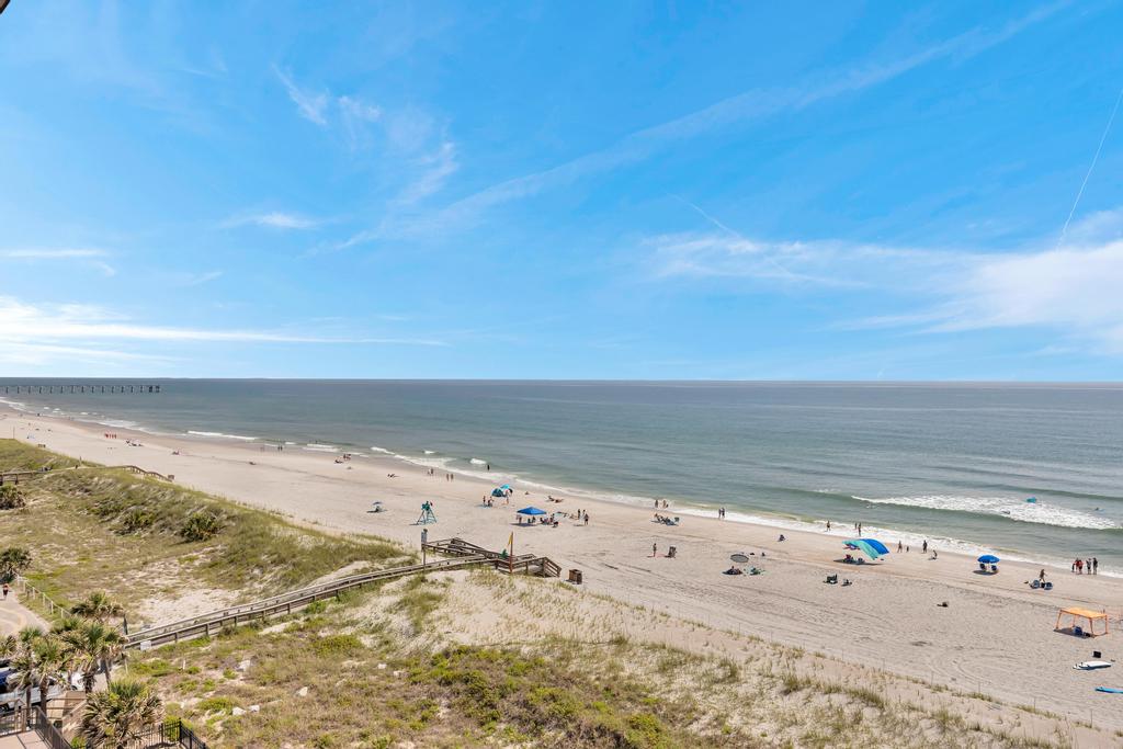 Oceanfront Penthouse Paradise | Photo 15