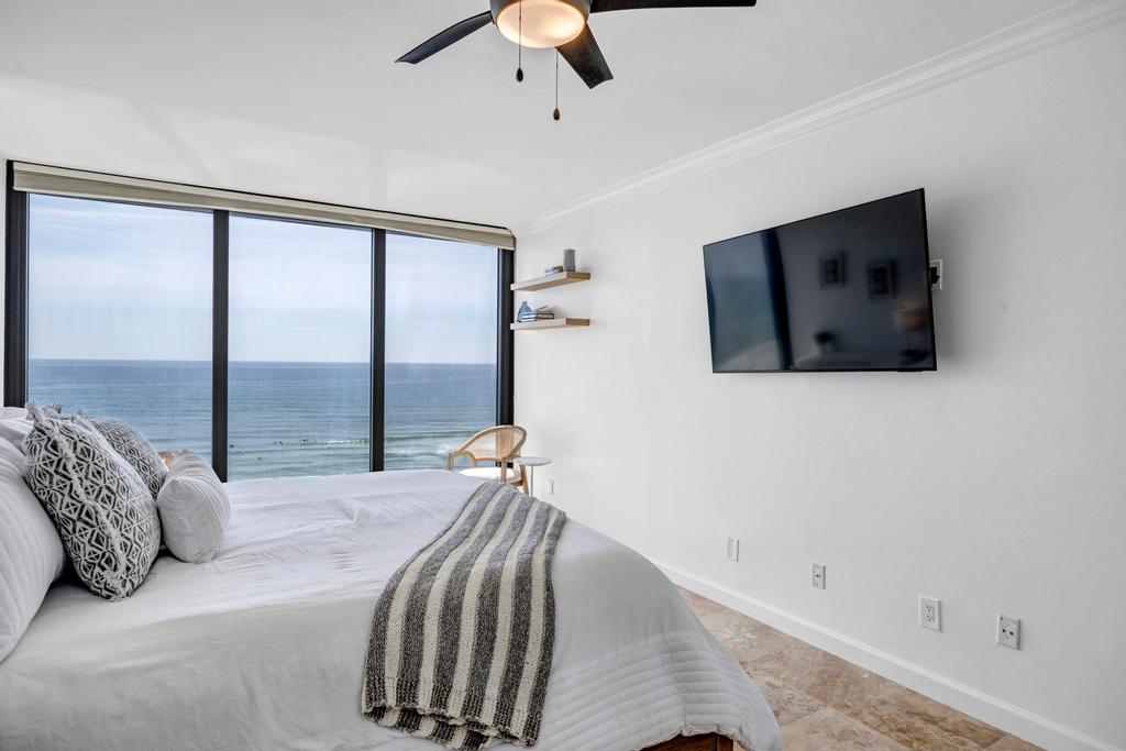 Oceanfront Penthouse Paradise | Photo 19