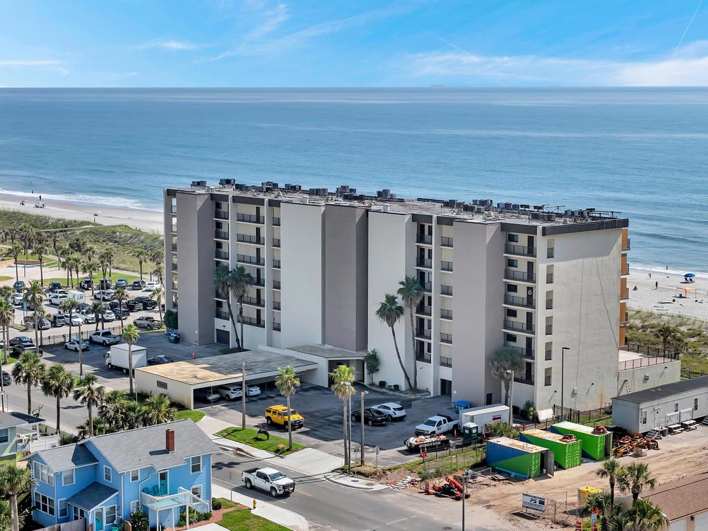 Oceanfront Penthouse Paradise | Photo 1