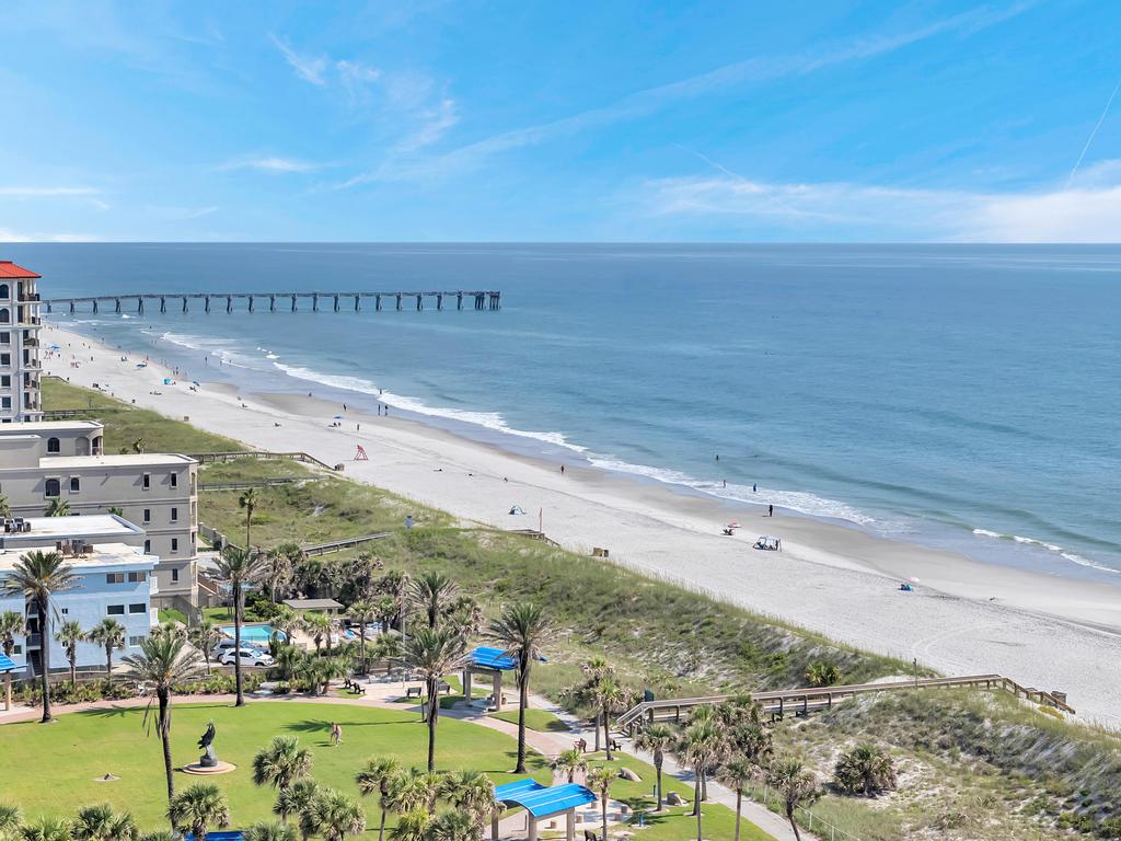 Oceanfront Penthouse Paradise | Photo 30