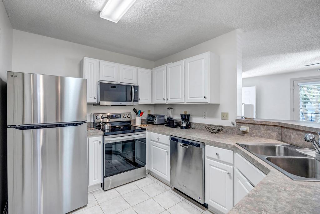 Windsor Wonders - Calm 2BR condo near Mayo | Photo 4