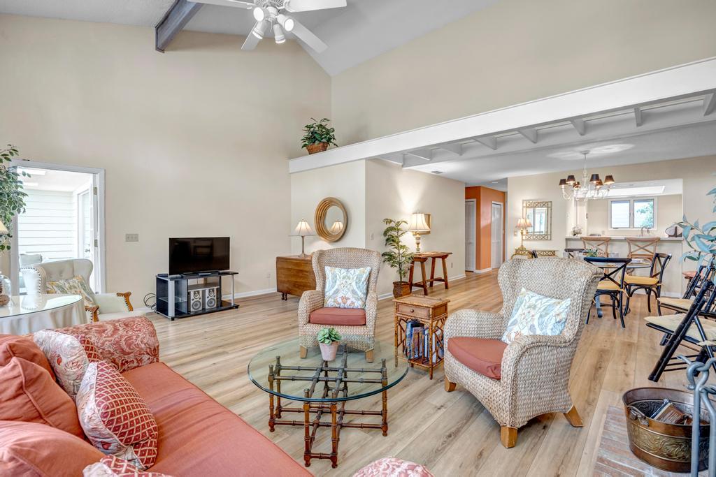 Coastal Comforts - Peaceful condo w/ pool access | Photo 17